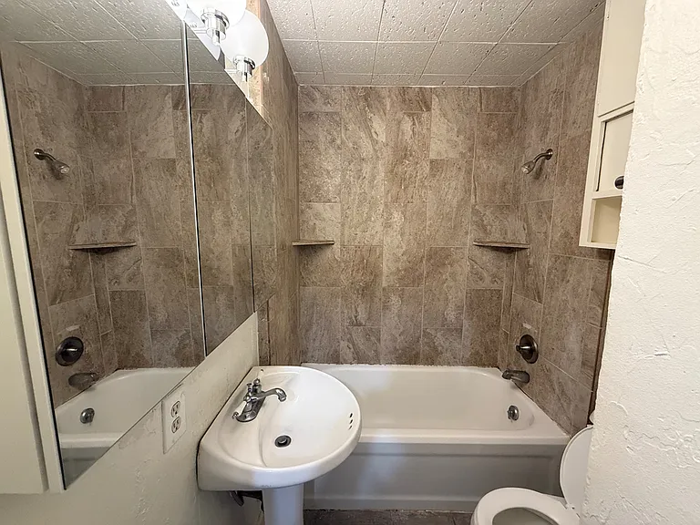 730 S Littler Ave — Photo 15