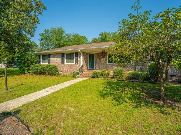 100 S Gum St, Summerville, SC 29483