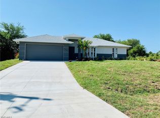 114 Diplomat Pkwy E, Cape Coral, FL 33909