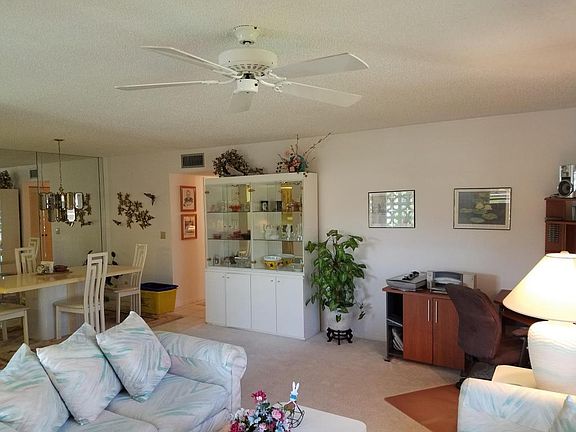 4th image of 5193 Lakefront Blvd APT D