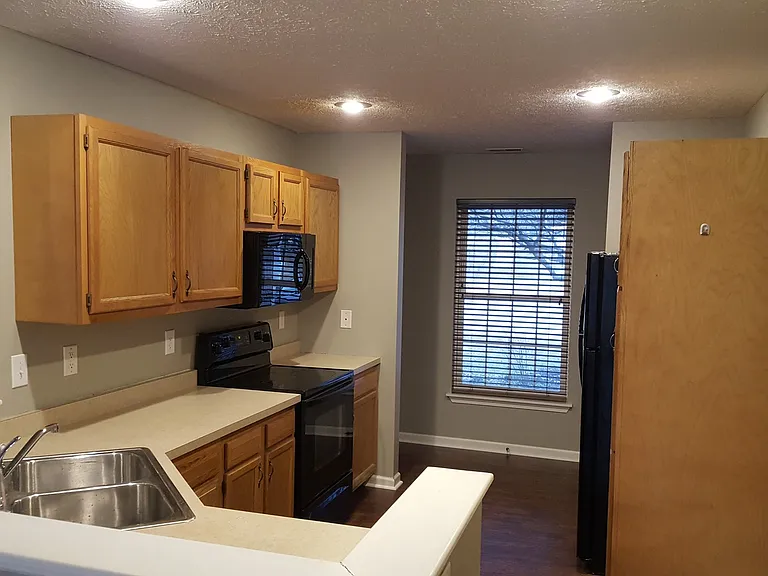 5406 N Bobbie Ct — Photo 4