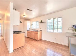 874 N Euclid Ave, Pasadena, CA 91104