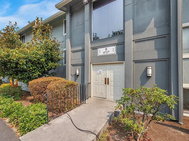 4727 W Lake Sammamish Pkwy SE #B203 — Photo 15