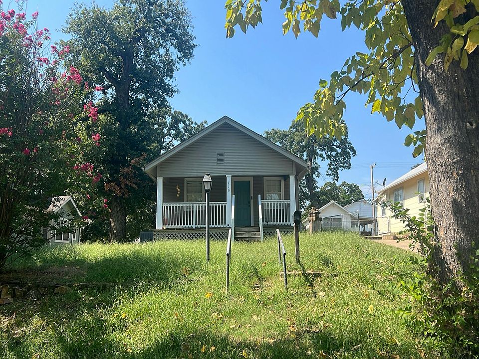 1st image of 710 N Wilson Ave