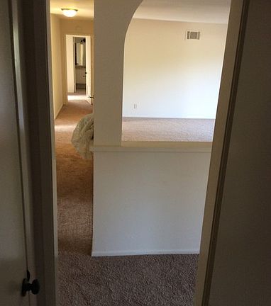 4th image of 8117 Calaveras St