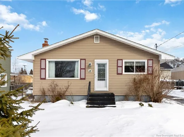 14 Wilmot Ave, Riverview, NB E1B 1V8