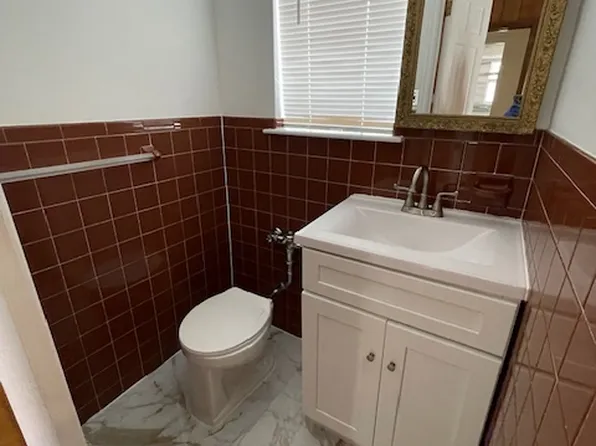 3557 Bedford Avenue image 11 of 18