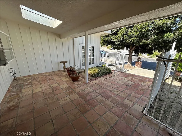 24010 Hatteras St — Photo 3