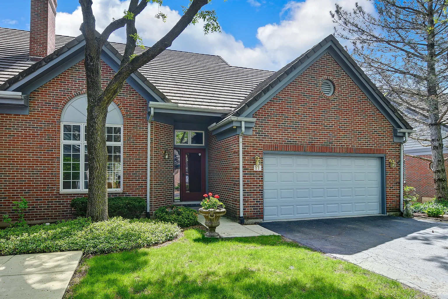 11 Southgate Ct photo 1