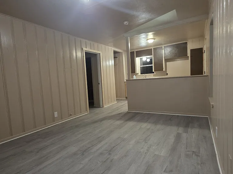 408 N Live Oak St #A — Photo 5