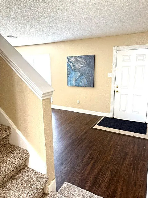 3 bed, 2.5 bath, 1387 sqft, $1,950 — Photo 4