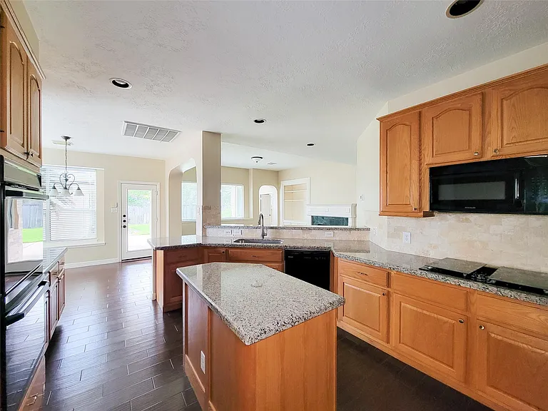 914 Ivory Ridge Ln — Photo 11