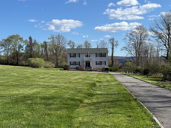 2nd image of 1462 Clove Valley Road