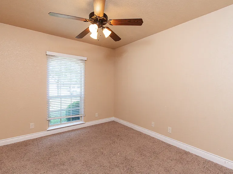 2513 Jackson Dr — Photo 13