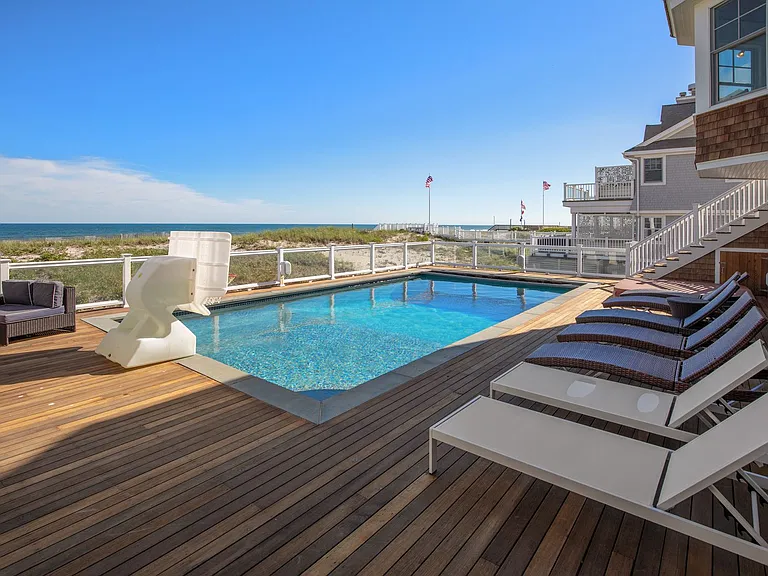 743 Dune Rd — Photo 12