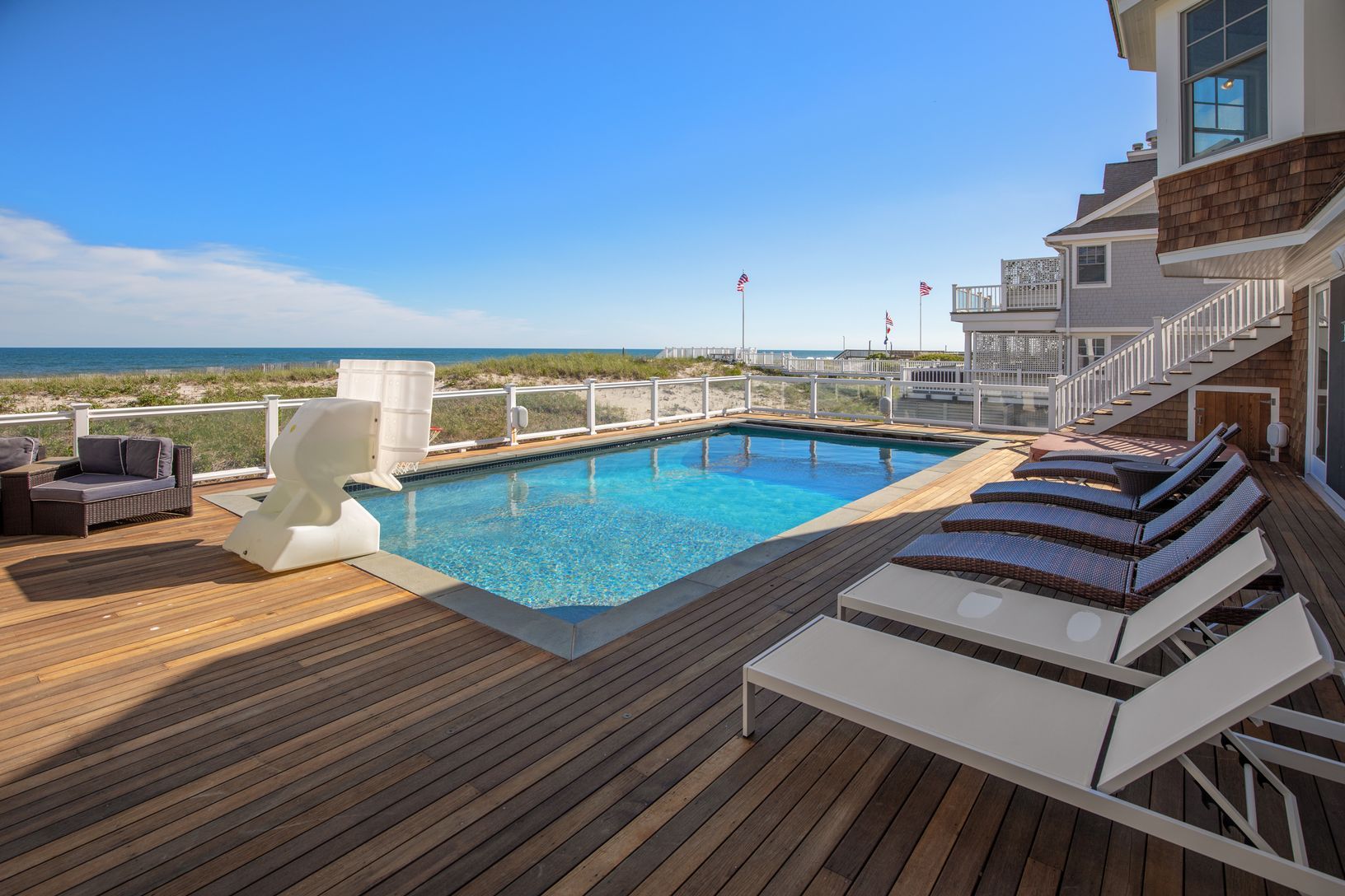  pool deck 