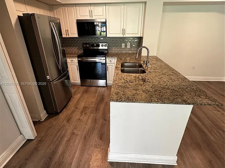 12124 Saint Andrews Pl #110 — Photo 4