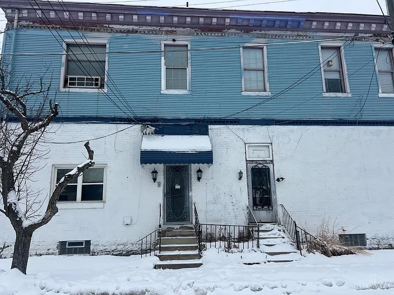 4401 Station Ave — Photo 1