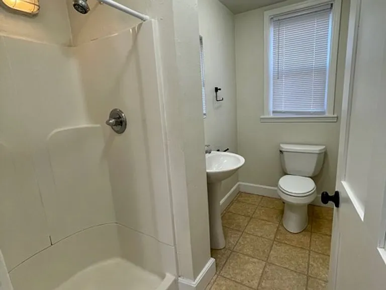 700 Pine St — Photo 7