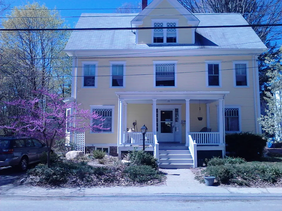 30 Brooks St
