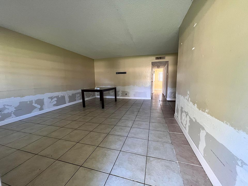 1st image of 4160 NW 21st Street #A150