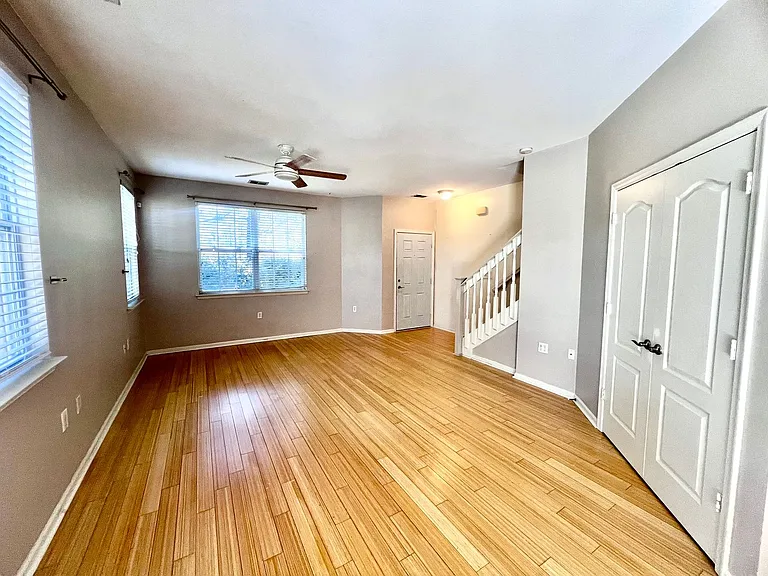 4581 Duffy Dr — Photo 4