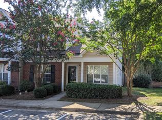10 Peggy Sue Ct, Greensboro, NC 27407