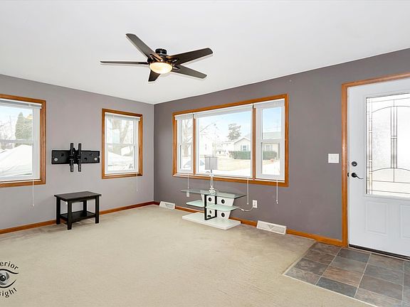 3rd image of 1010 White Ln