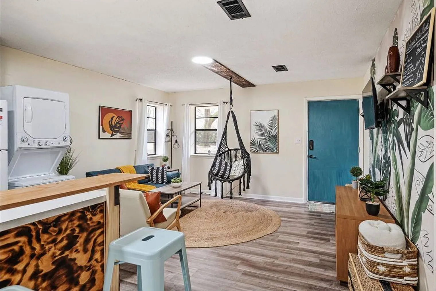 1 bed, 1.0 bath, 441 sqft, $3,516 — Photo 3