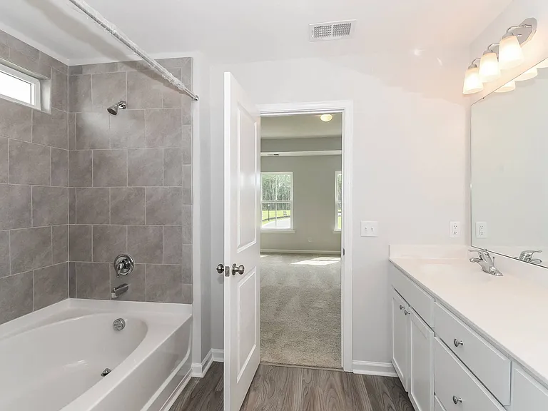 Quinn Residences at Drayton Park - Savannah Quarters — Photo 47