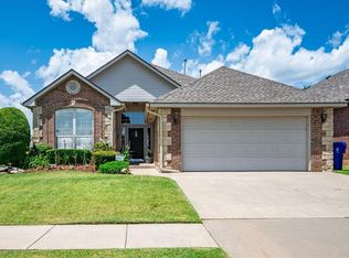 3613 NW Gullane Dr, Norman, OK 73072