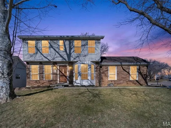 63 Gray Owl Garth Ct, Saint Peters, MO 63304