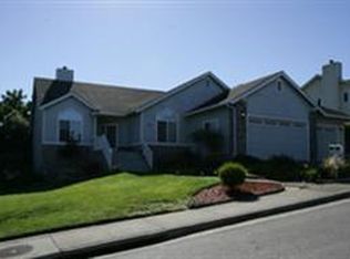796 El Paseo Dr, Petaluma, CA 94952