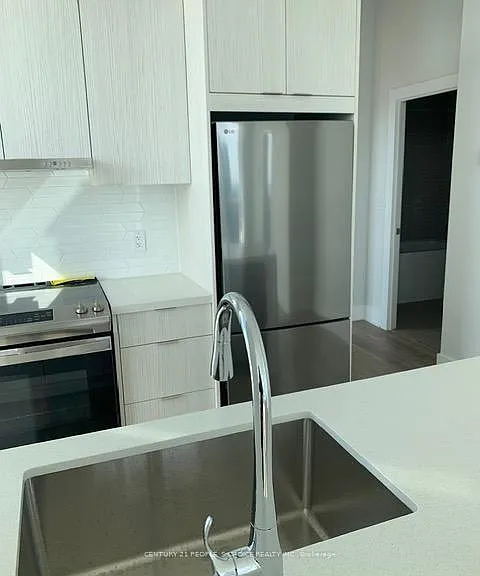 430 Square One Dr #Penthouse 05-05 — Photo 14