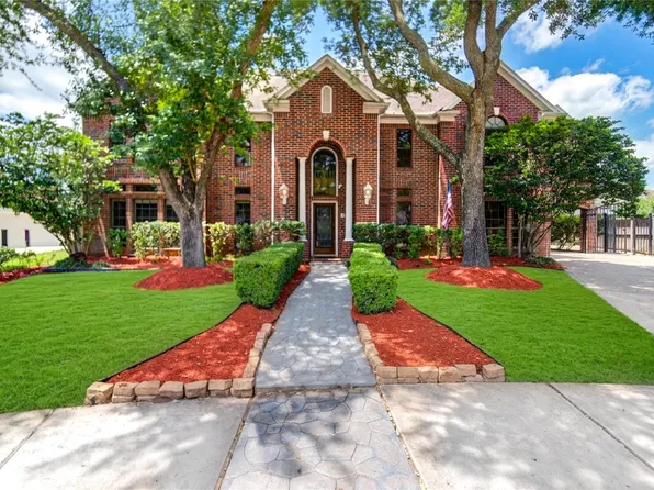 16 Fosters Ct, Sugar Land, TX 77479