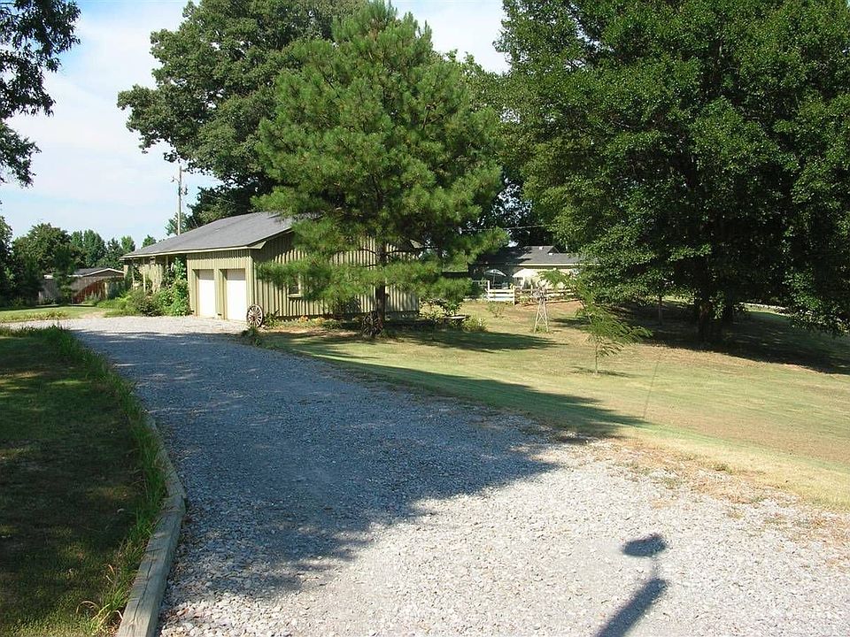 166 Memorial Dr, Dyersburg, TN 38024 Zillow