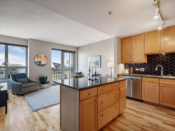 929 Portland Ave APT 1703, Minneapolis, MN 55404