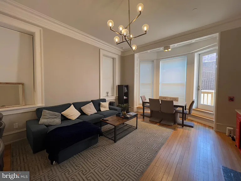 2126 Locust St #1R — Photo 11