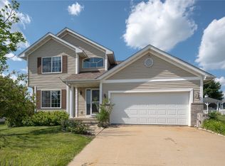 6514 Fox Run Dr SW, Cedar Rapids, IA 52404