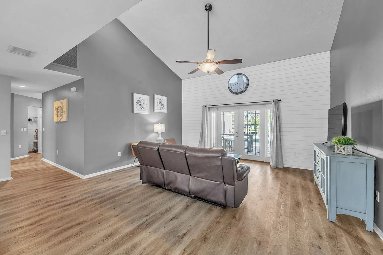 5 bed, 3.0 bath, $12,328 — Photo 3