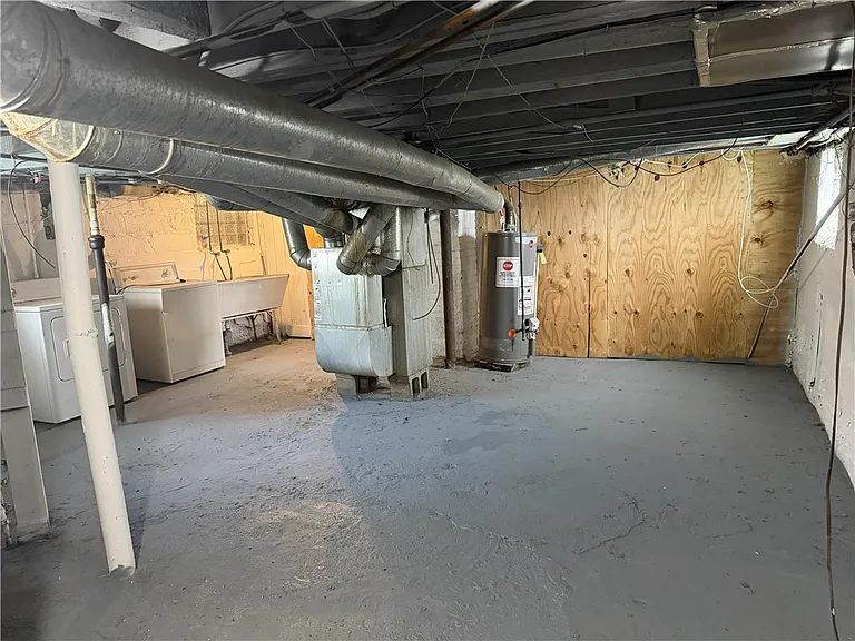 161 S Union St — Photo 17