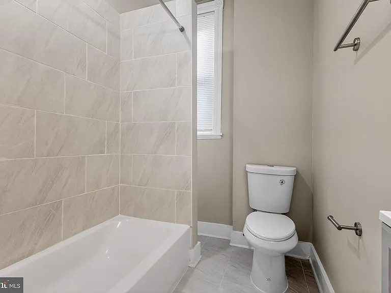 5437 Webster St — Photo 18