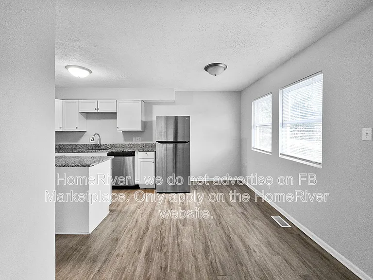 809 Spring Valley Dr — Photo 10