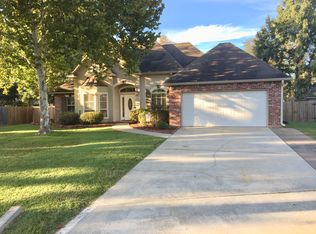 2315 Crossing Ct, Mandeville, LA 70448