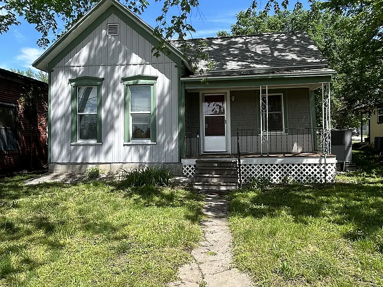 627 N King St — Photo 10