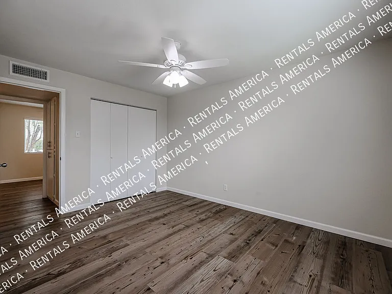 13861 N 48th Ave — Photo 19