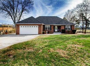 1236 S Courtney Oak Ln, Knoxville, TN 37938
