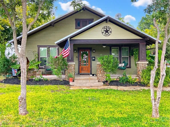 106 W Bobkat, Moulton, TX 77975