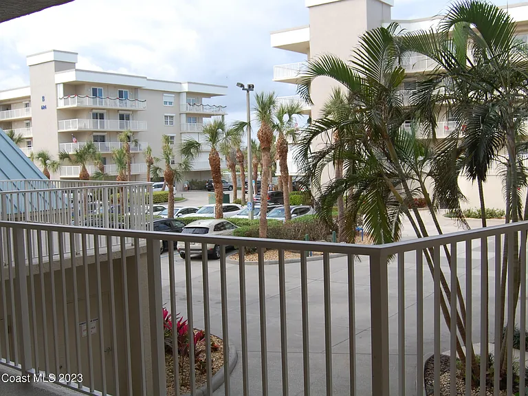 609 Shorewood Dr #203 — Photo 25
