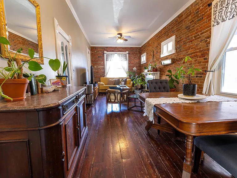120 W Maple Ave — Photo 3